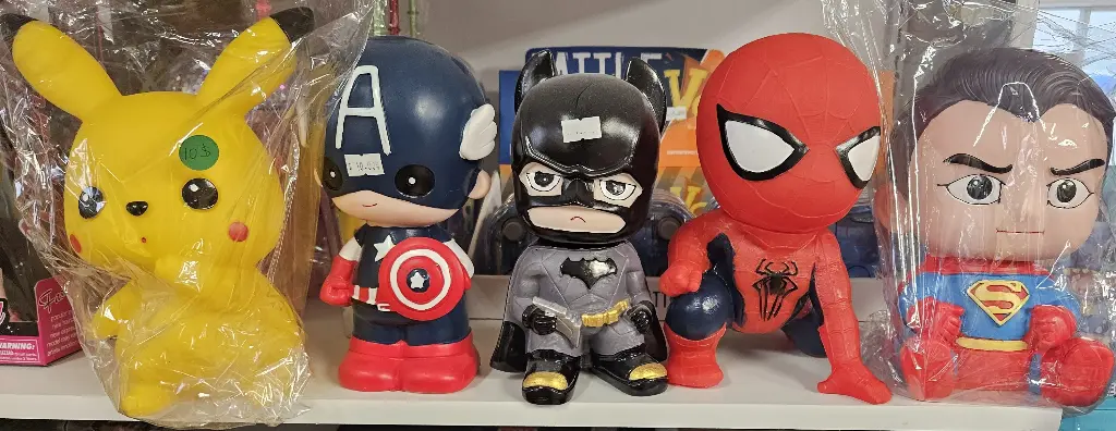 Petite Banques ( Dinosaure,Capitain America,Batman,Pikachu,Spider-man et Super-man )